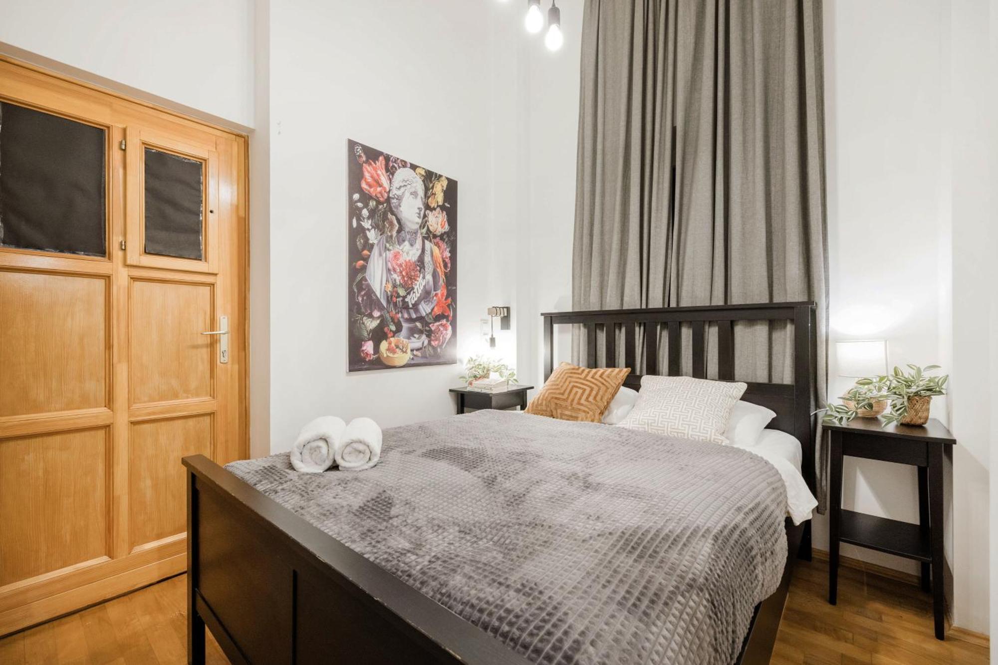 Lejlighed Wellness Wonderland Garden, Sauna, Jacuzzi In Cbd Budapest