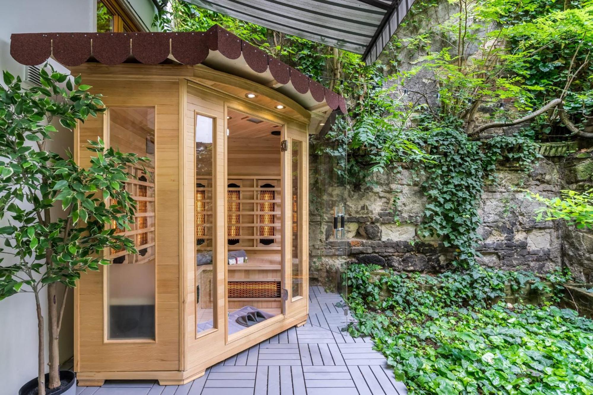 Wellness Wonderland Garden, Sauna, Jacuzzi In Cbd Lejlighed Budapest