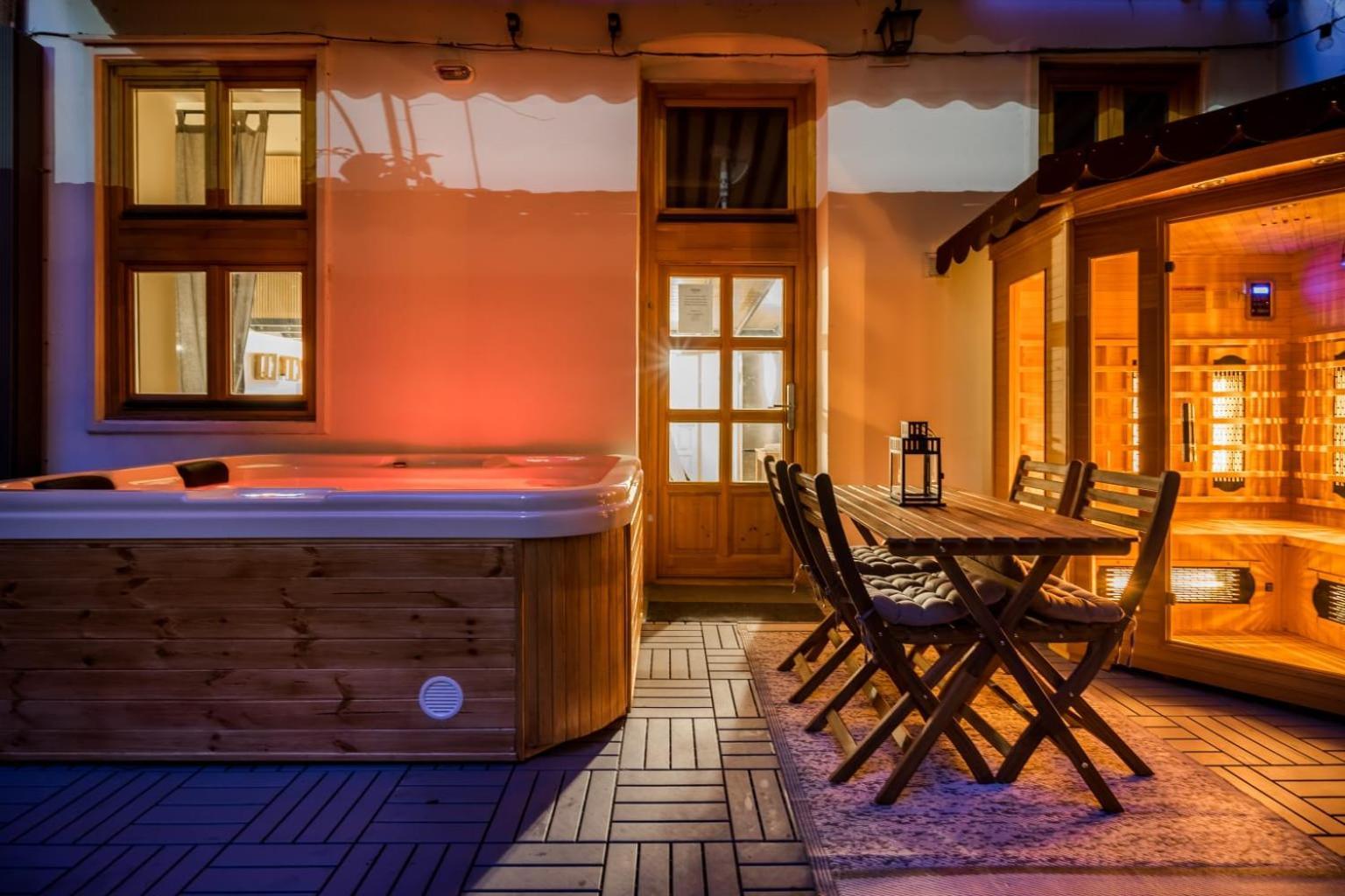 Wellness Wonderland Garden, Sauna, Jacuzzi In Cbd Lejlighed Budapest