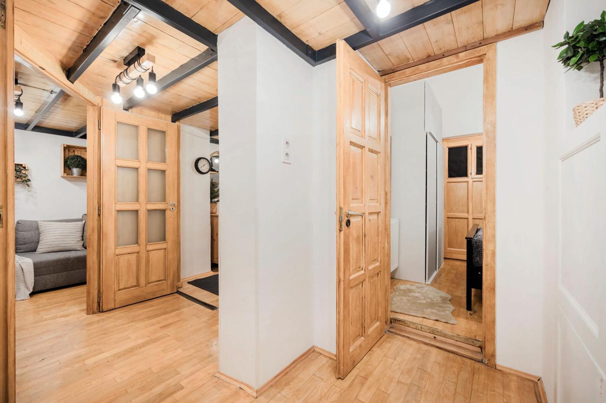 Lejlighed Wellness Wonderland Garden, Sauna, Jacuzzi In Cbd Budapest