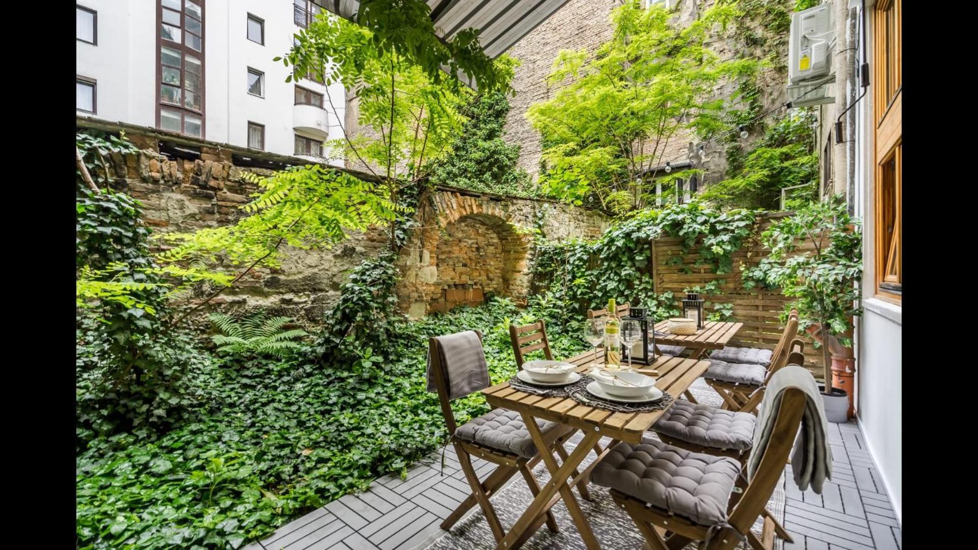 Wellness Wonderland Garden, Sauna, Jacuzzi In Cbd Lejlighed *