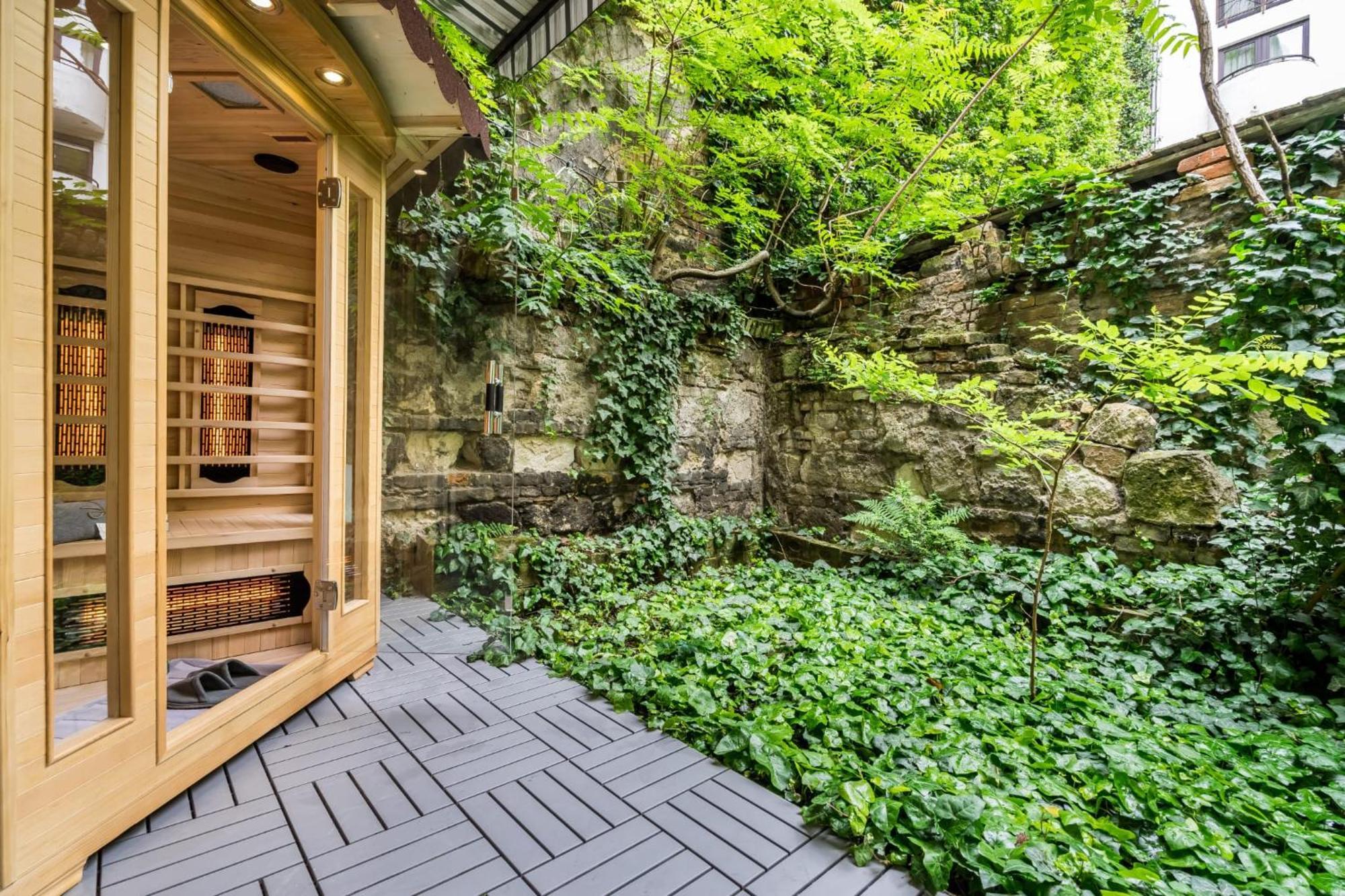 Wellness Wonderland Garden, Sauna, Jacuzzi In Cbd Lejlighed Budapest